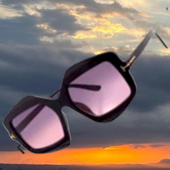 COPY - RS Eyewear KIKI Sunglasses Black Geometric Frames Pink Lenses - Picture 1 of 2